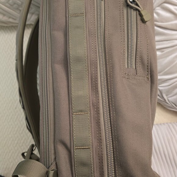 NEW YETI Tocayo Tan 26 liter backpack - Picture 7 of 12